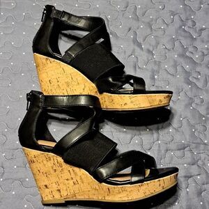 American Eagle black cork wedges size 6.5